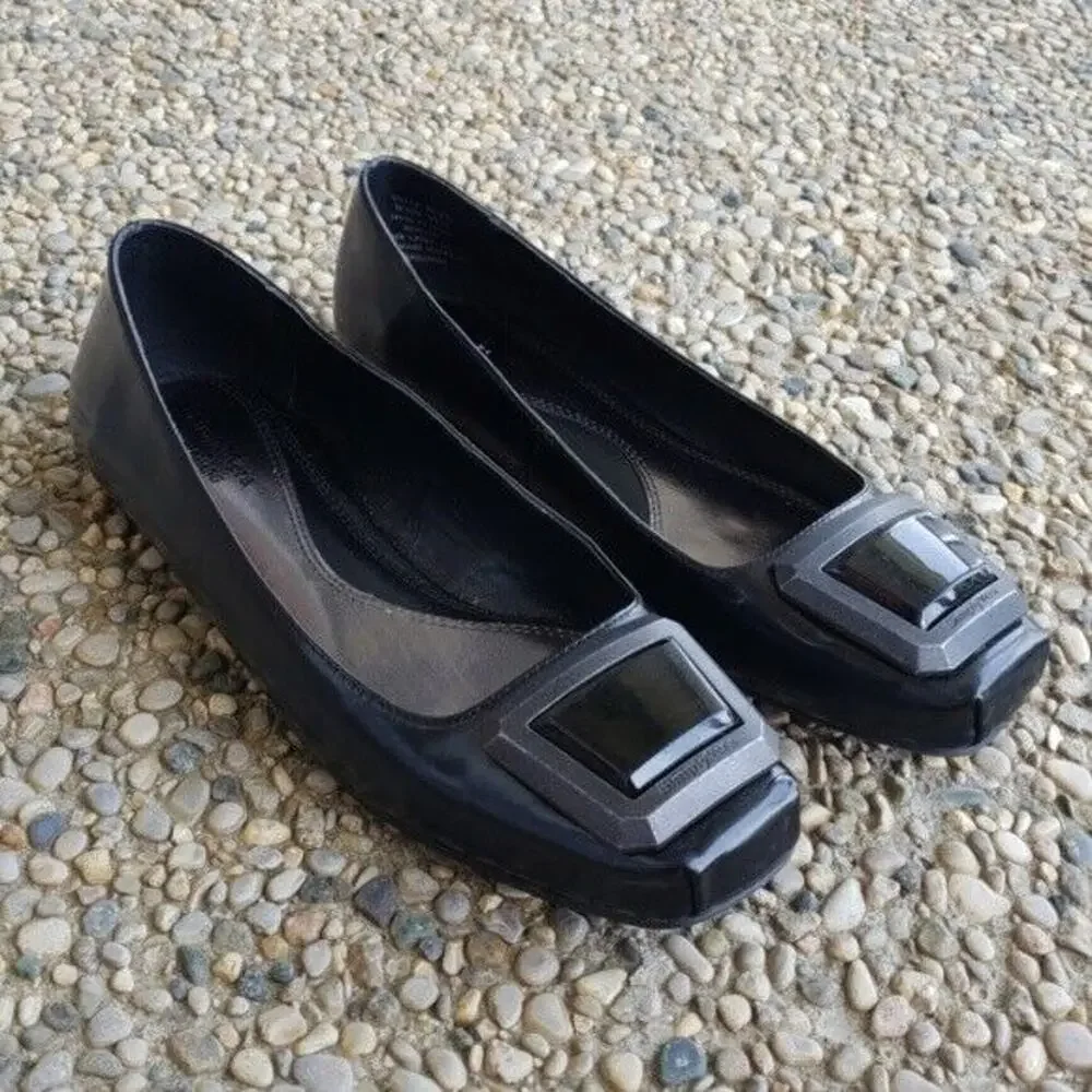 Simply Vera Vera Wang Black Flats Size 6.5